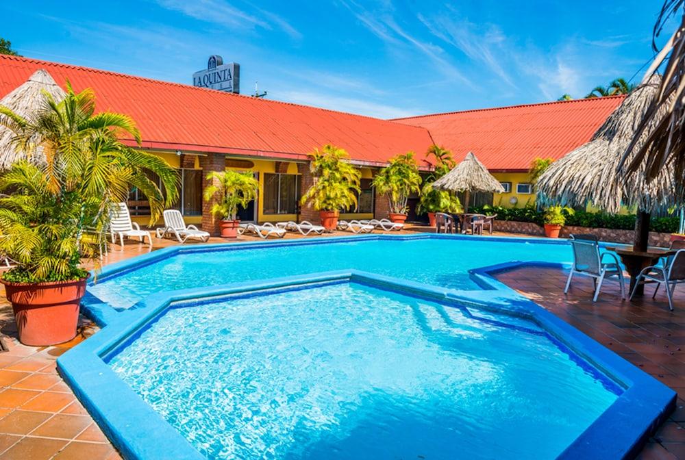 Hotel La Quinta La Ceiba Bagian luar foto