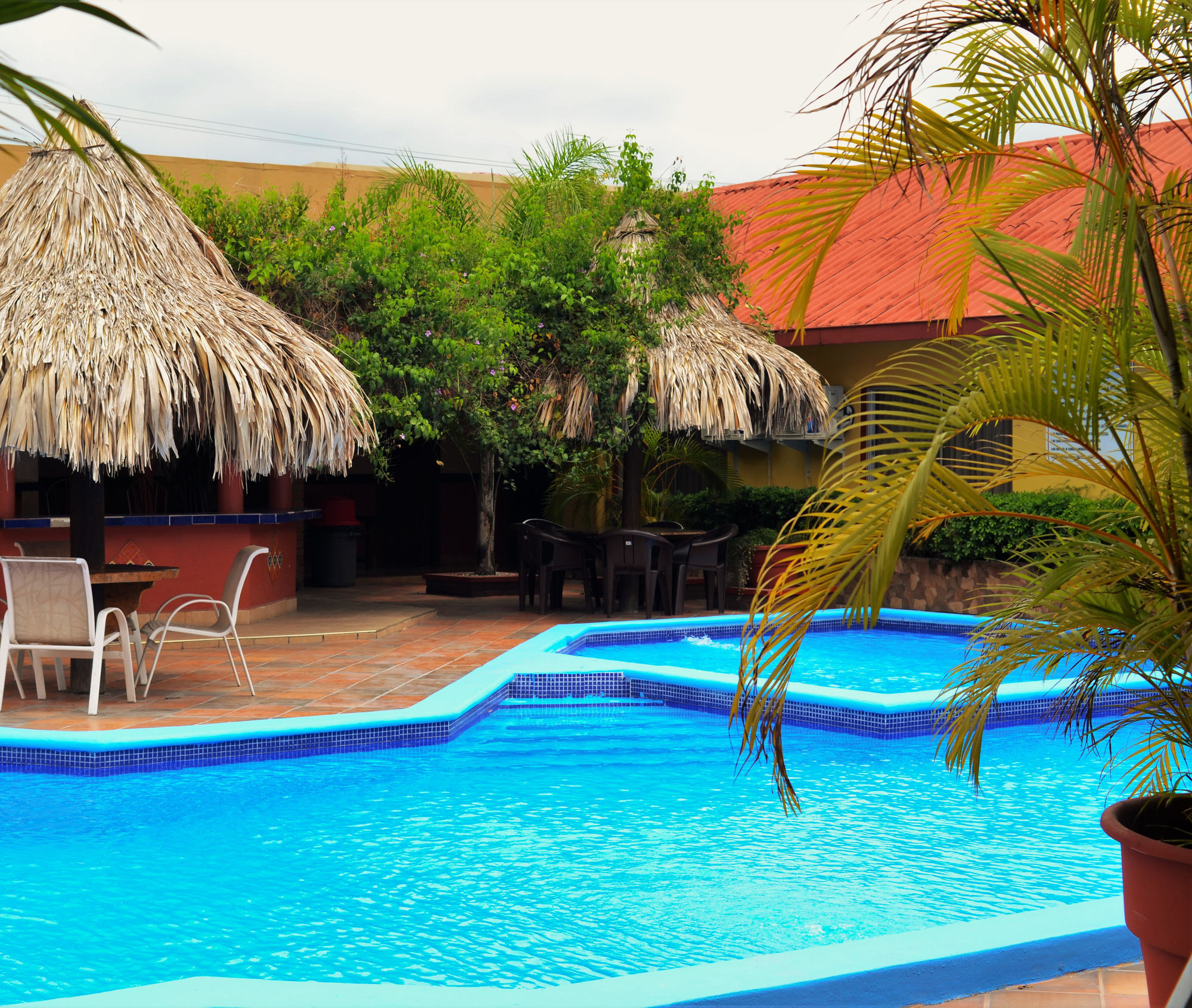 Hotel La Quinta La Ceiba Bagian luar foto